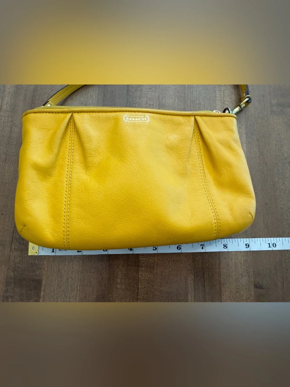 Coach pre loved